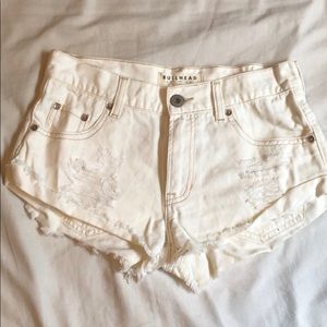 Pac sun- bullhead white denim shorts